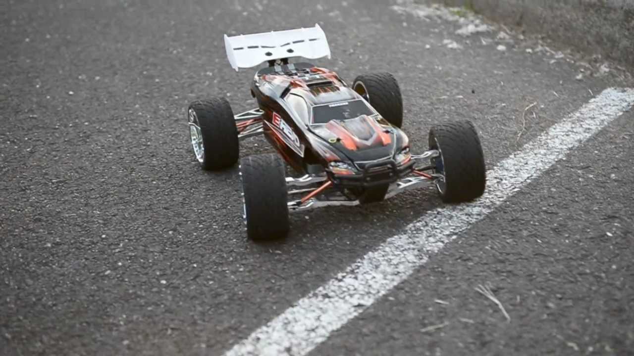 BIG BLOCK EREVO BRUSHLESS MAMBA MONSTER ON ROAD SET UP VIDEO