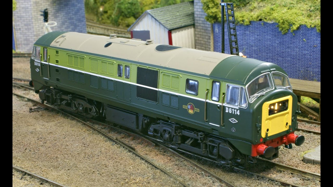 Dapol Class 29 and Hornby 48DS in Action.