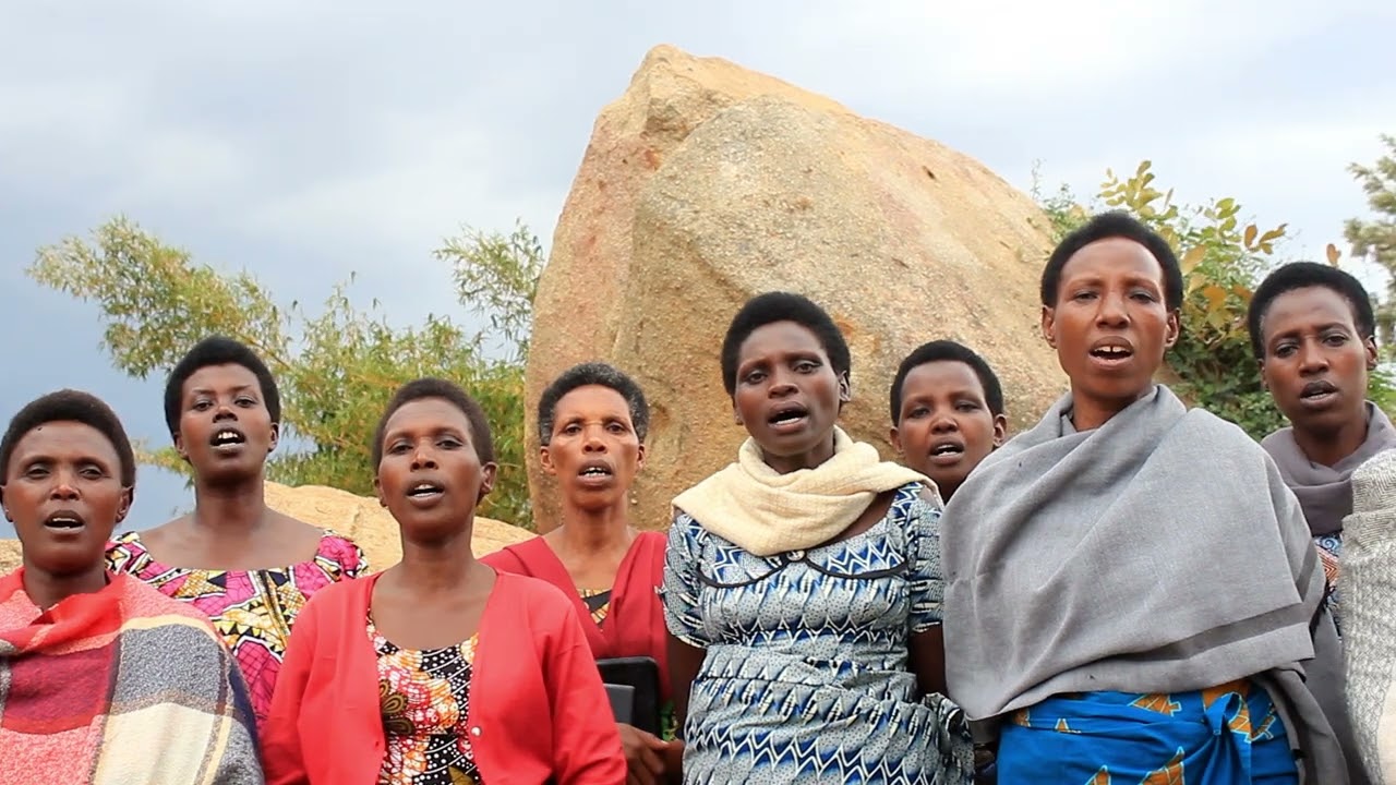 RUBYIRUKO RWIYIMINSI IHERUKA BY ABABYEYI CHOIR