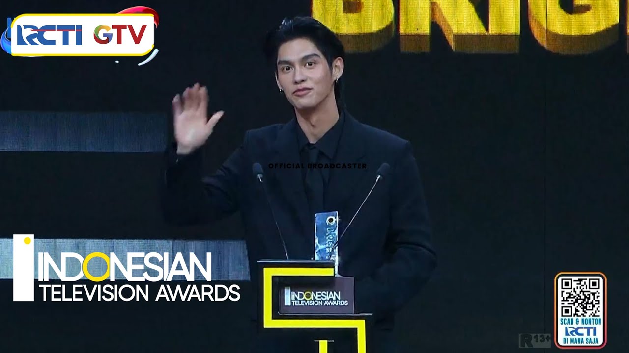 KOMPILASI PENAMPILAN MEMUKAU PARA  ARTIS INTERNATIONAL DI PANGGUNG ITA AWARDS 2025