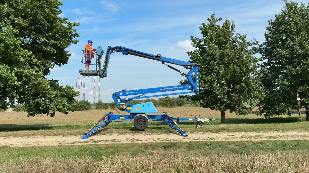 Př&iacute;věsn&aacute; pracovn&iacute; plo&scaron;ina AERIAL K17T