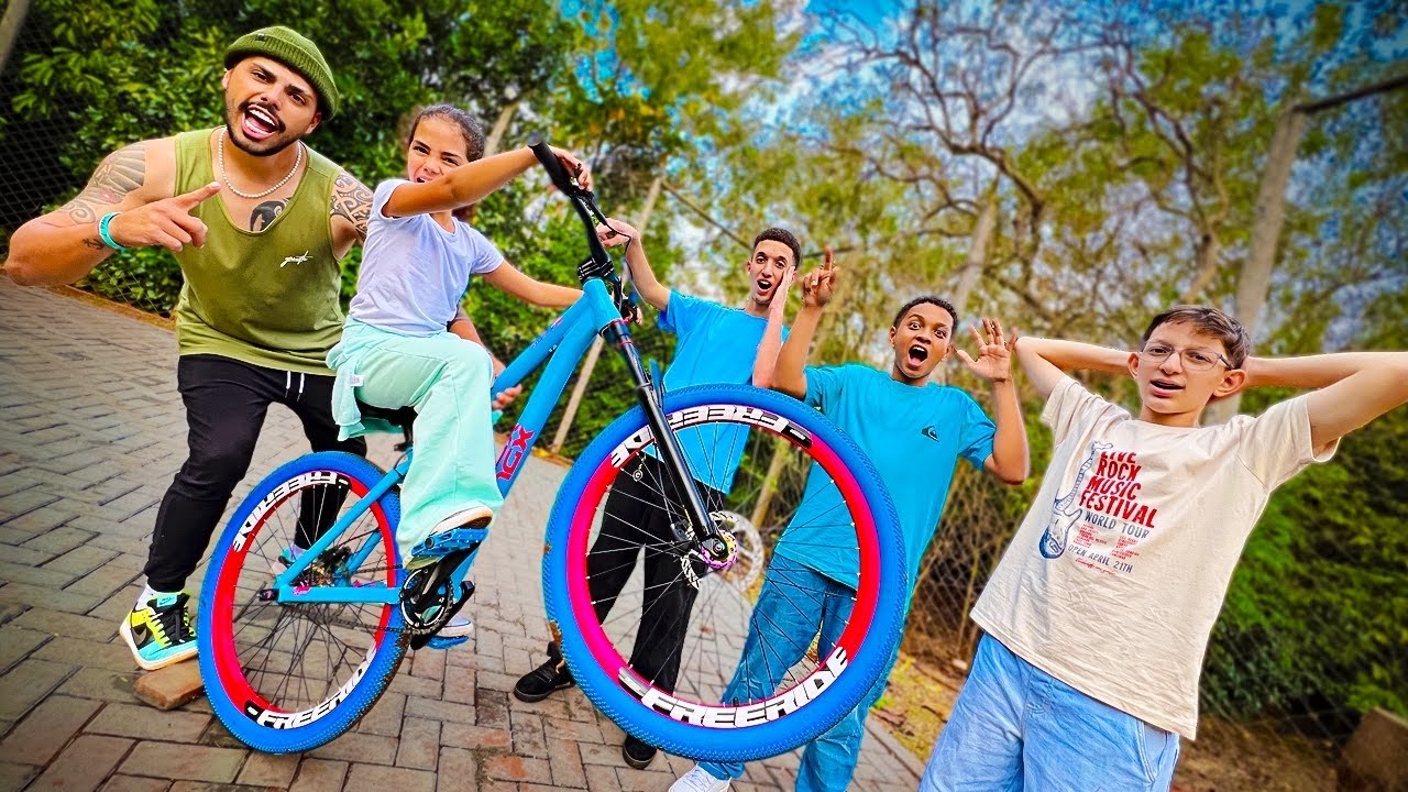 IMPRESSIONEI OS VALENTÕES COM A BIKE NOVA DO MEU PAI