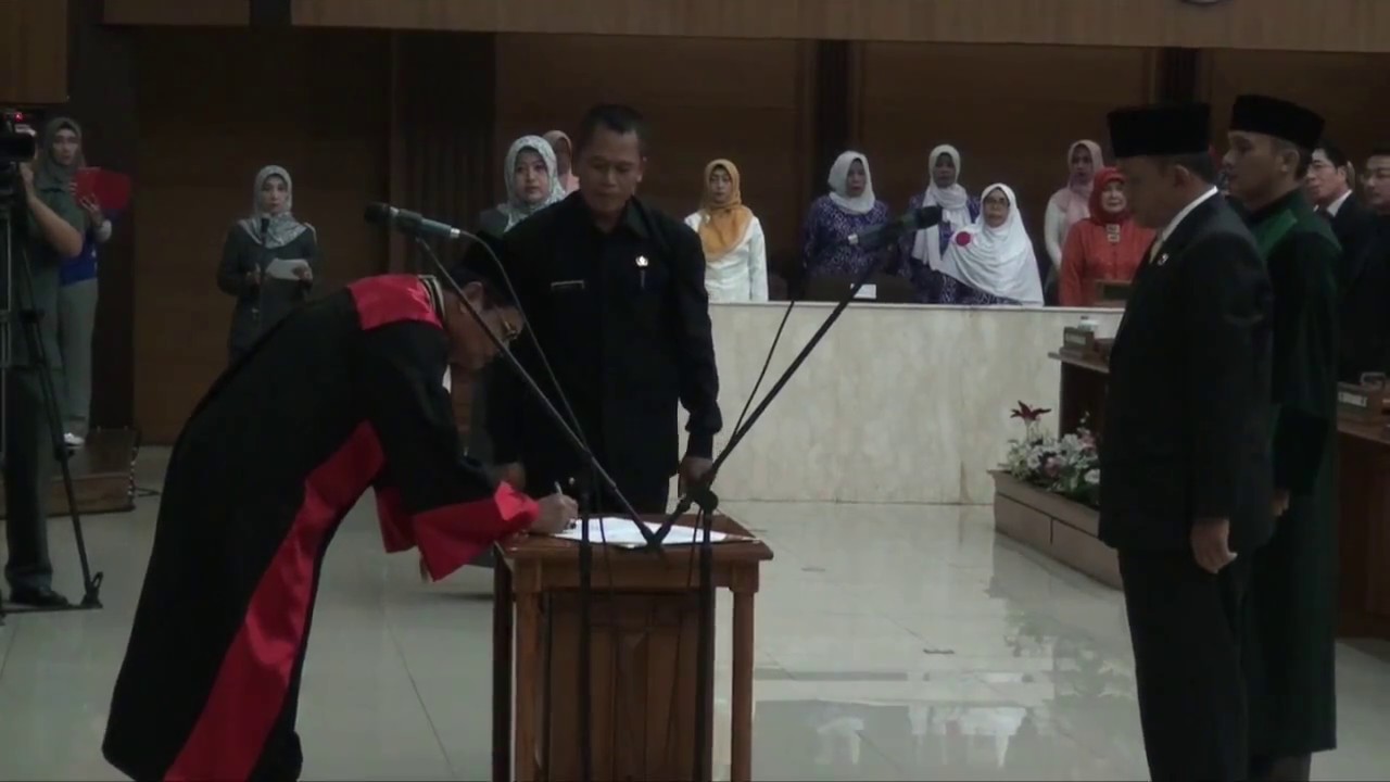 ADE BARKAH RESMI JADI PIMPINAN DPRD JAWA BARAT