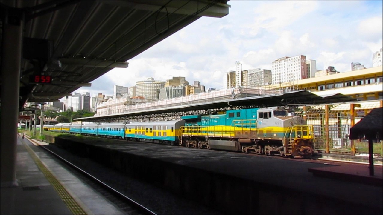 TRENS à PARTIR das OBRAS do METRÔ para HORTO FLORESTAL com TRENS de PASSAGEIROS PARTINDO e CHEGANDO