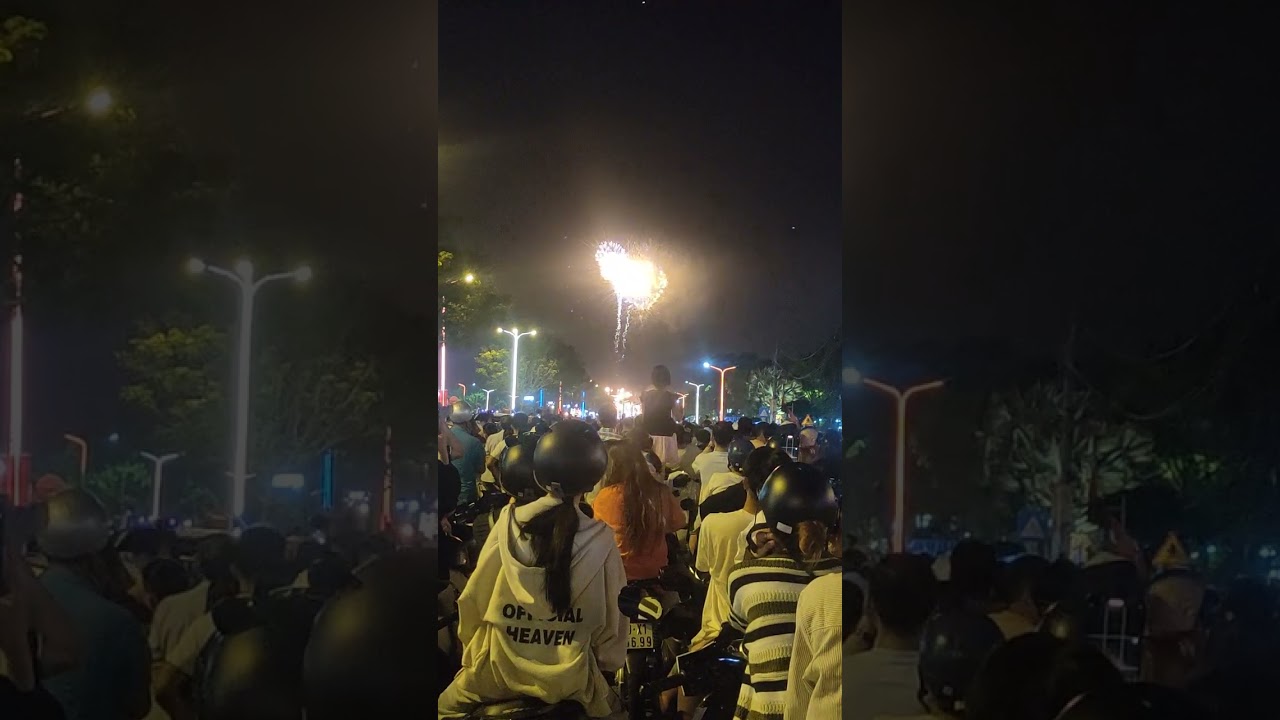 Chúc nhà nhà người người năm mới bình an, hạnh phúc, vạn sự như ý