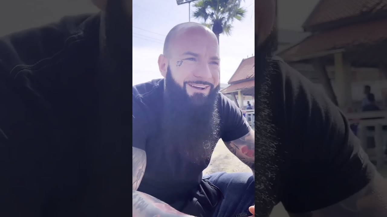 Szymon Nowowiejski TŁUMACZY swój NAPAD na Amadeusza Ferrari w TransTV