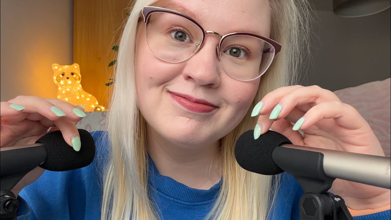 ASMR SUOMI Rauhallista höpöttelyä ja mikkien rapsutusta :)
