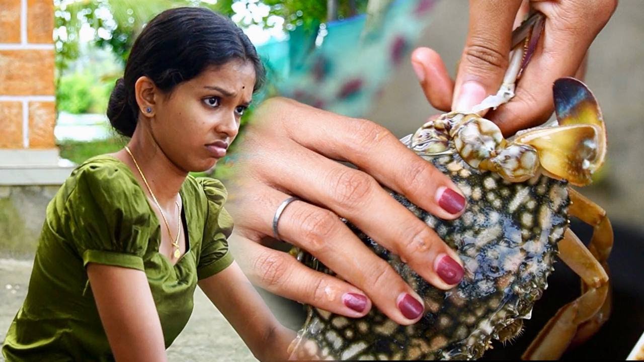 ഞണ്ട് പൊളിച്ചപ്പോൾ ഇച്ചിരി വെള്ളം വീണു ...അയിനാണ് .....flower crab curry