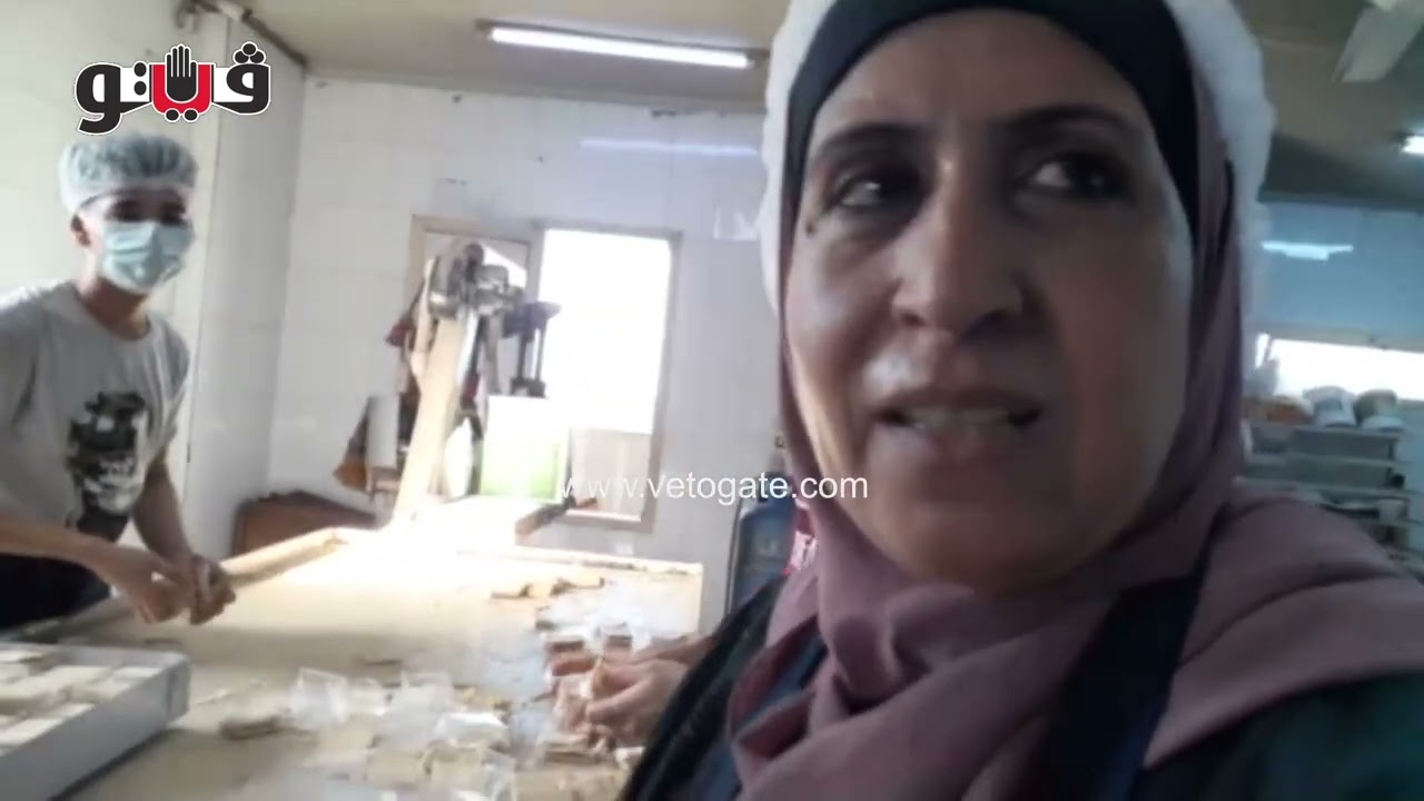 تحولت من اليدوى إلي الآلي.. شاهد مراحل تصنيع حلوى المولد بطنطا