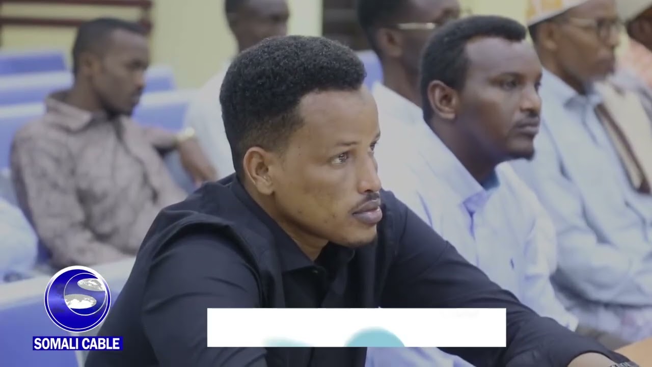 Askari Dilay Saaxiibkiis iyo Kiiska oo ka biloowday Telefoon | Garmaqal Xasaasi ah .
