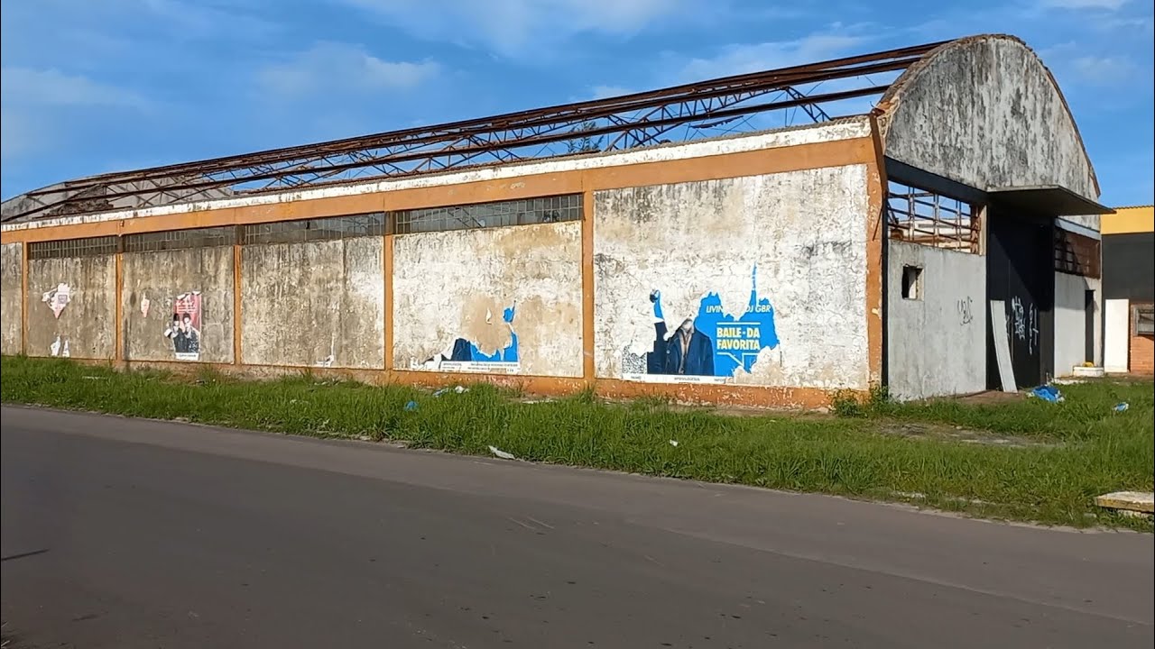 Garagem da DINDINHO abandonada desde a d&eacute;cada de 90, era uma empresa de &ocirc;nibus em Tramanda&iacute;/RS