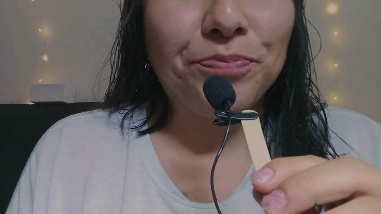 Semi inaudible/susurros•|haciendo casita al micro|•asmr war