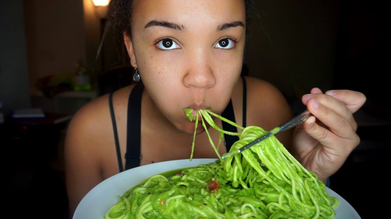Raw Vegan Journey Day 1 | Avocado Zoodles Mukbang | Before Weigh-In