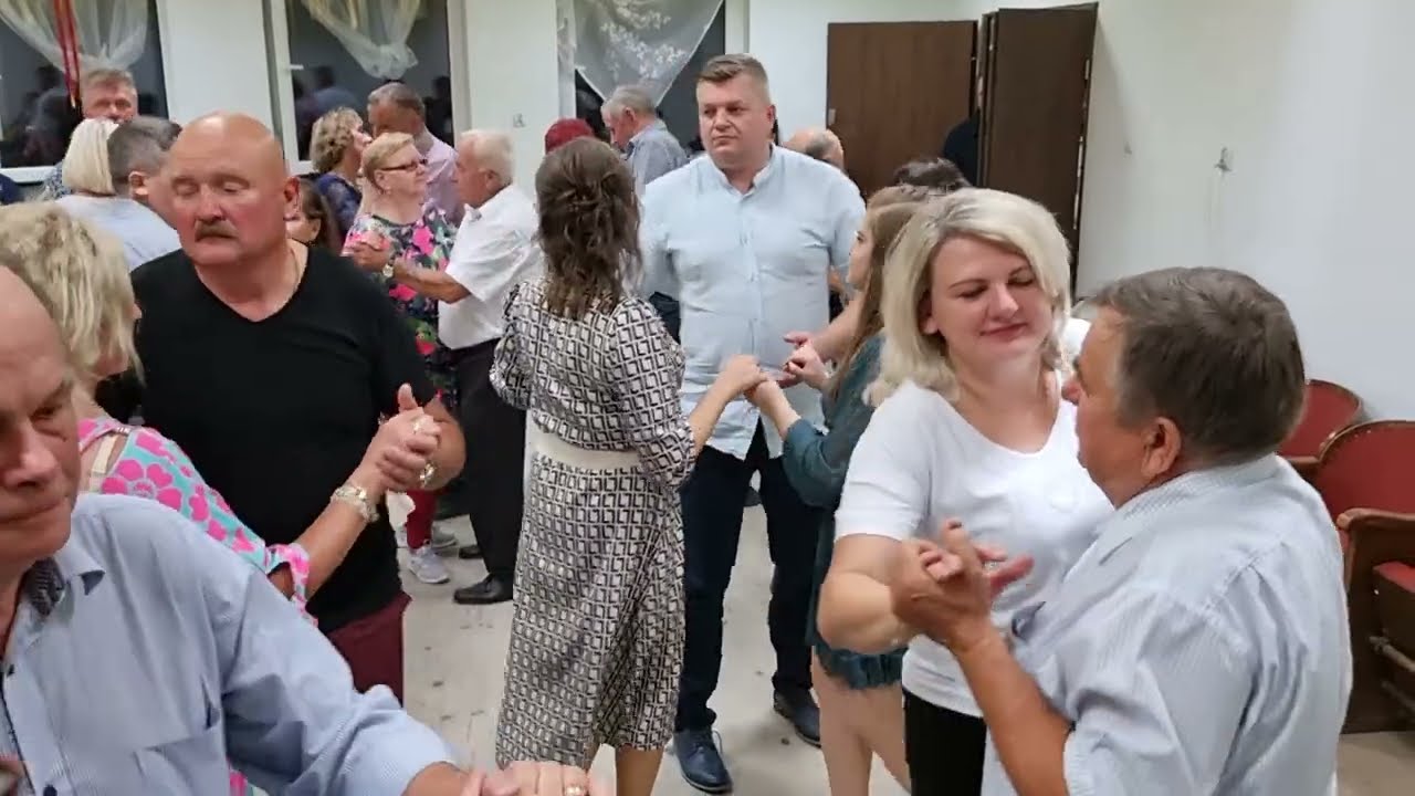 Oj stary jo se stary potrzeba mi młodej,kapela Stąporkowska na zabawie w Sycynie.