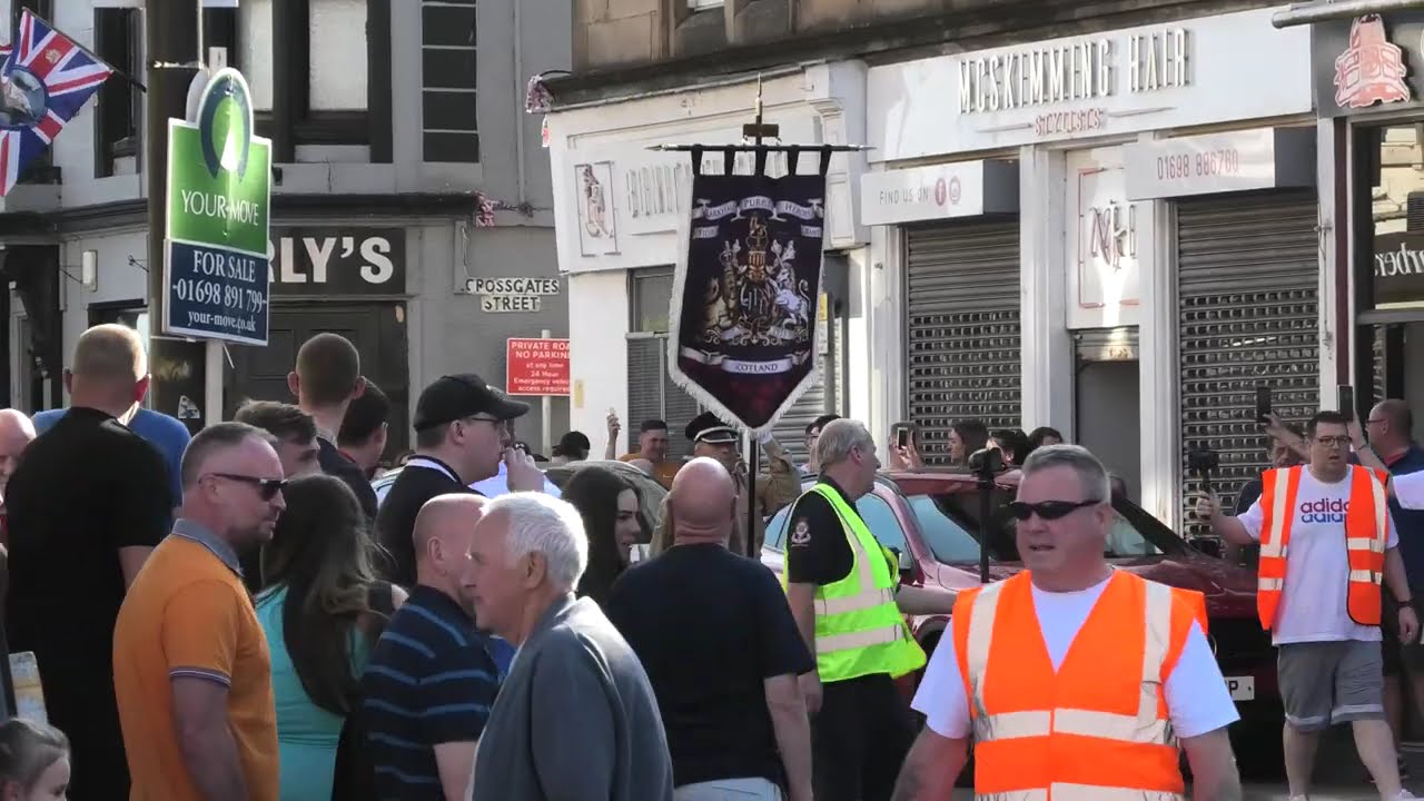 HEADS UP - Larkhall Band Parade - Friday 6th June 2025