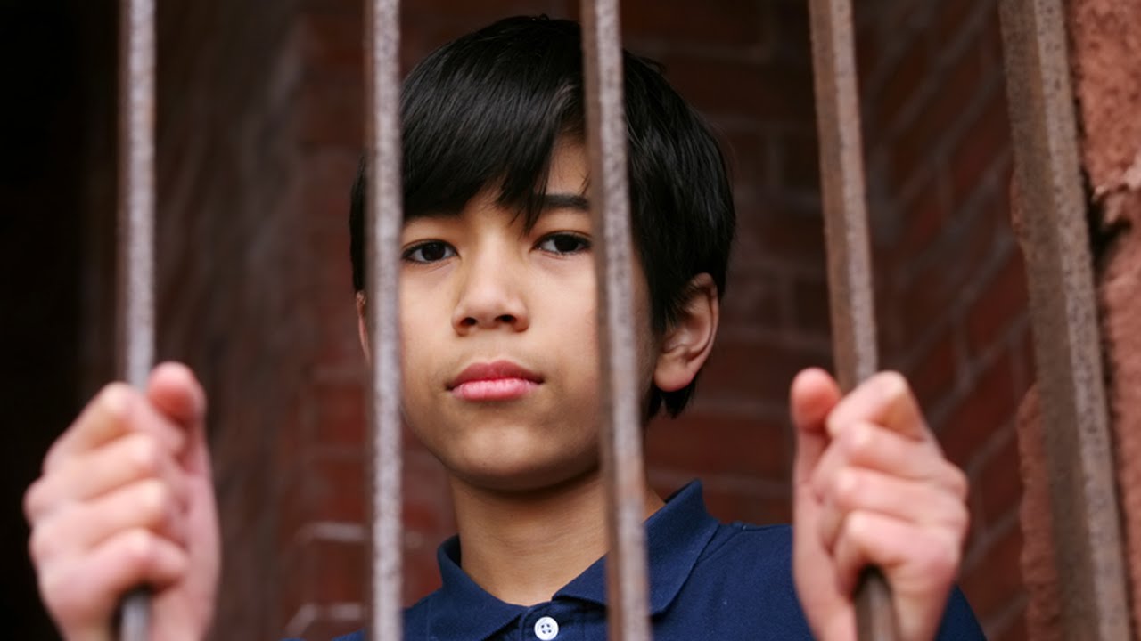 How The School to Prison Pipeline Ruins Lives Before They Start • BRAVE NEW FILMS (BNF): JUSTICE #2