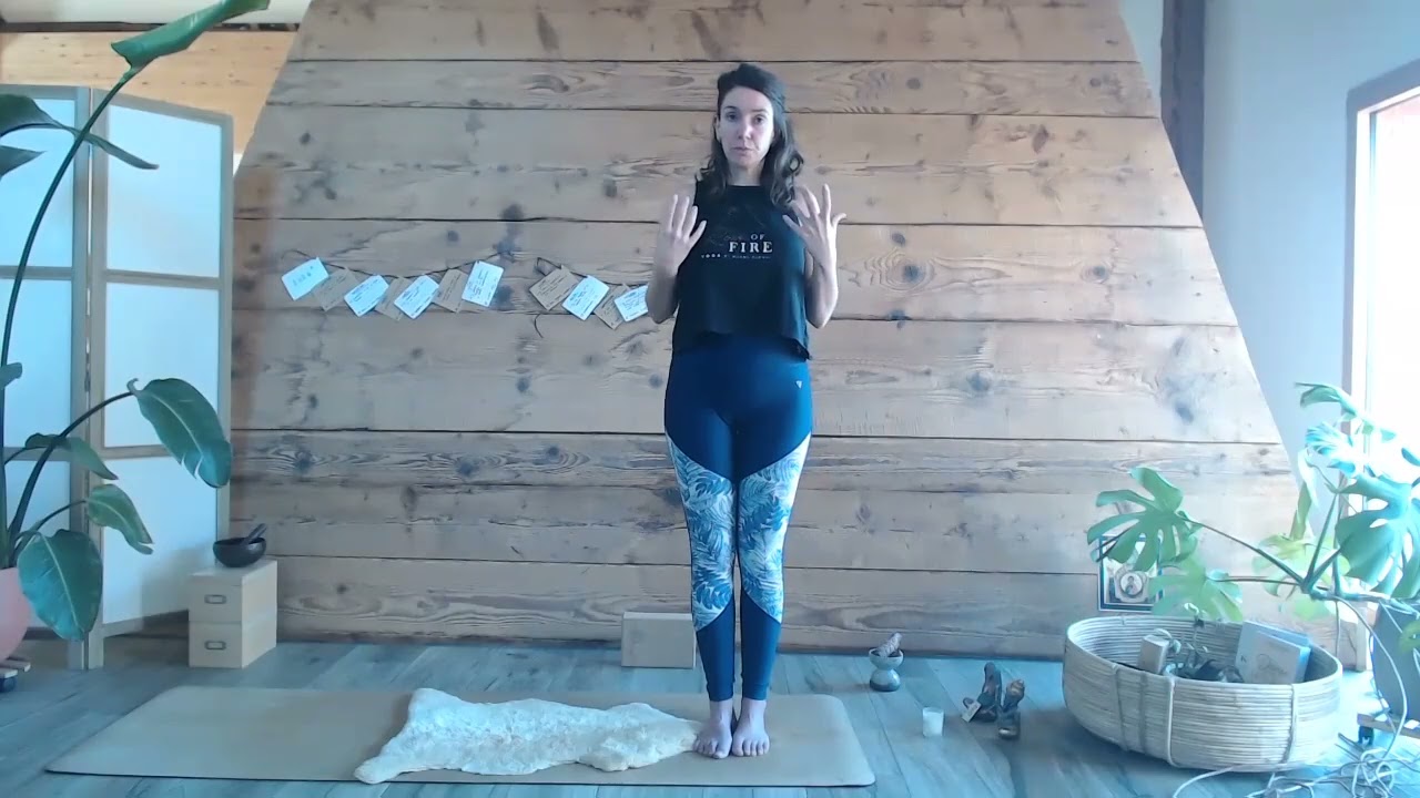 🌞 Explication des salutations au soleil selon le Hatha Yoga tantrique & traditionnel