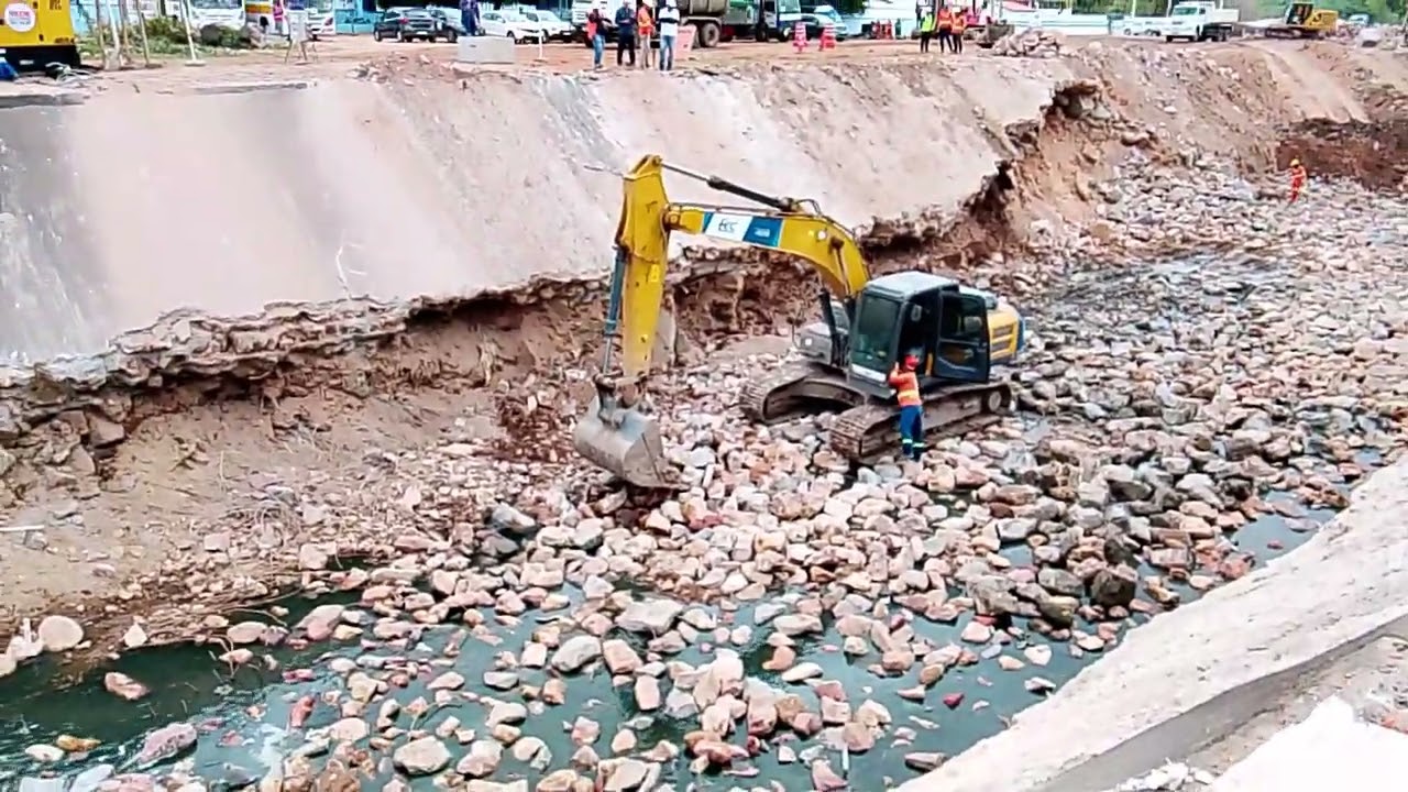 Obra do canal rio granjeiro Crato Ceará Brasil 
