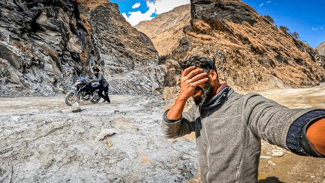 My bike doesn't start anymore || NS 200 Stuck in Mustang, Nepal