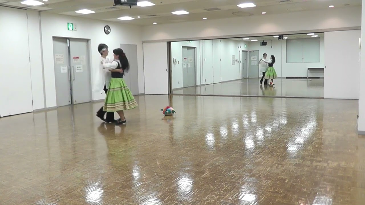 Bzourka  ビィズルカ  -Belgium (Couple Dance)