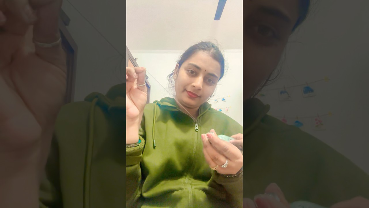How to put bobbin in bobbin case 