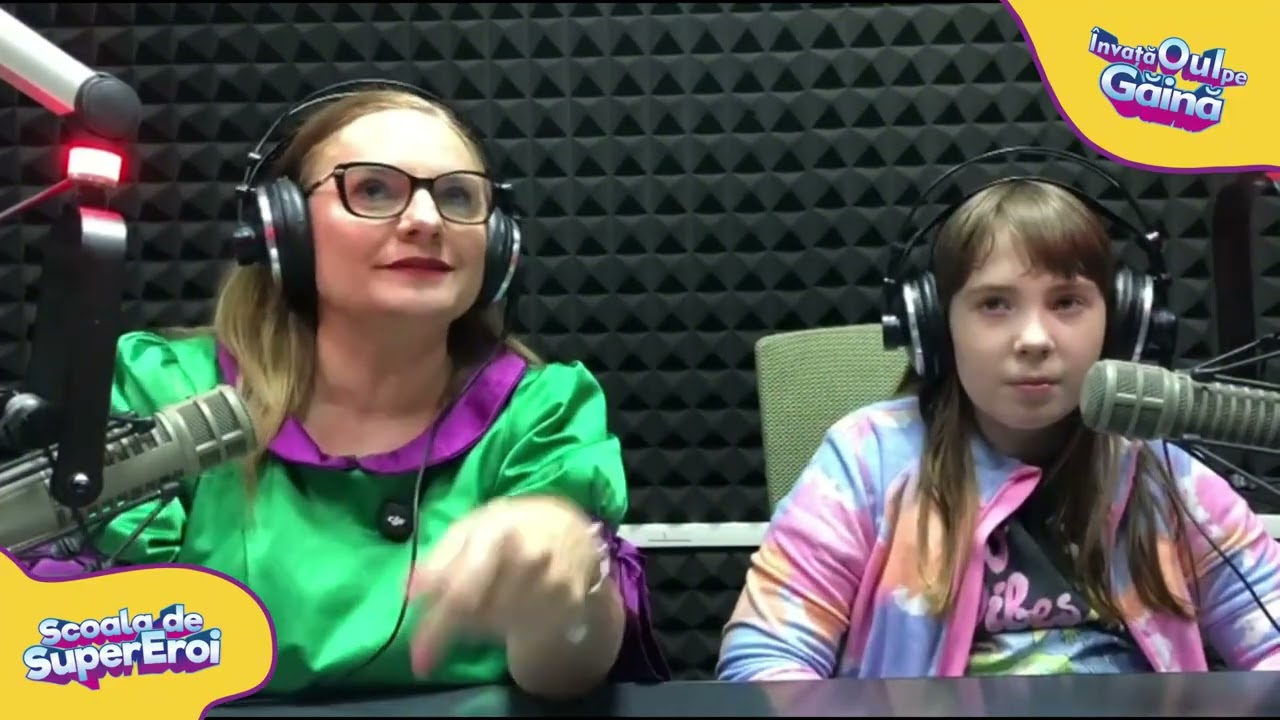 Sara Panc la Școala de SuperEroi Itsy Bitsy - Învață oul pe găină