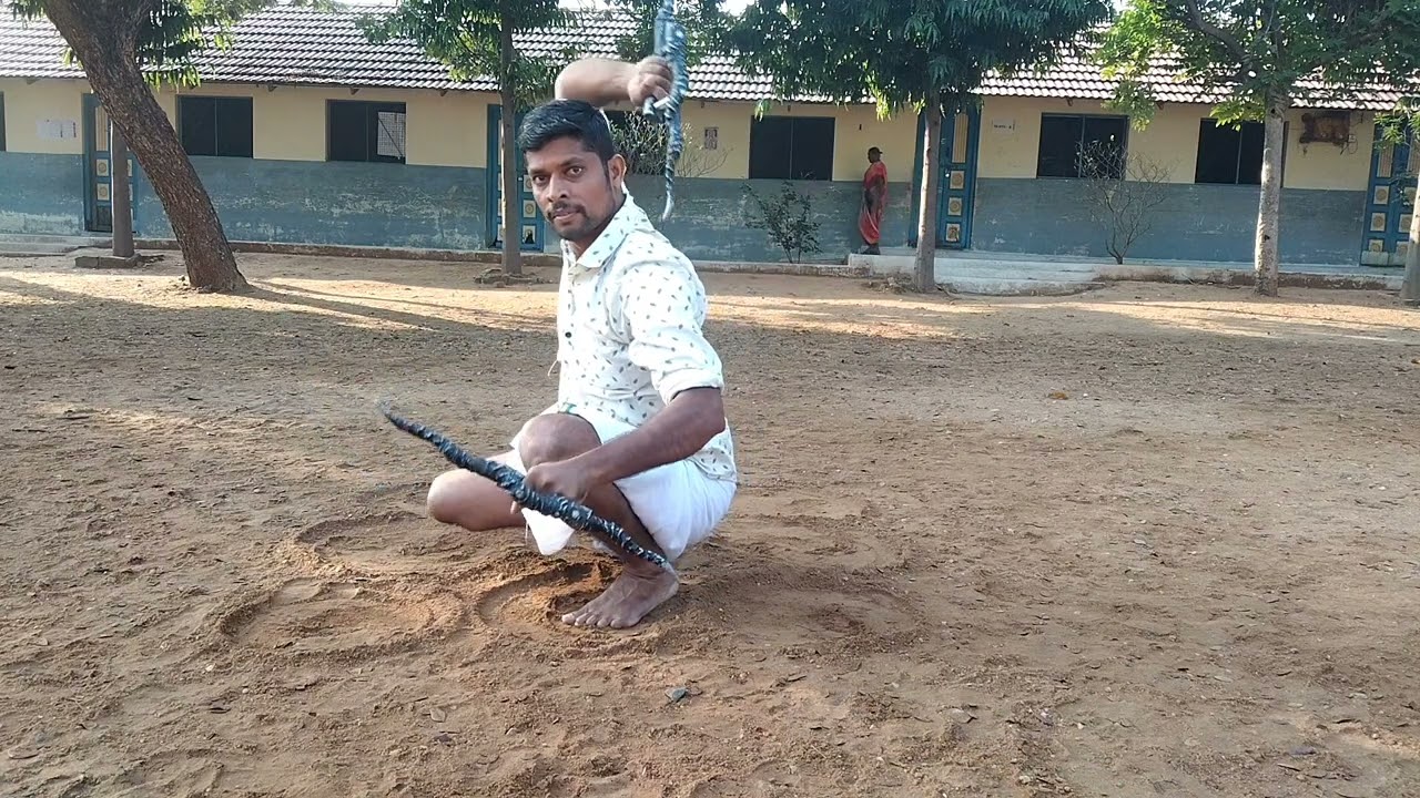 மான் கொம்பு, பாடம் அமர்ந்த முறை, முத்தமிழ் சிலம்பம்🐎