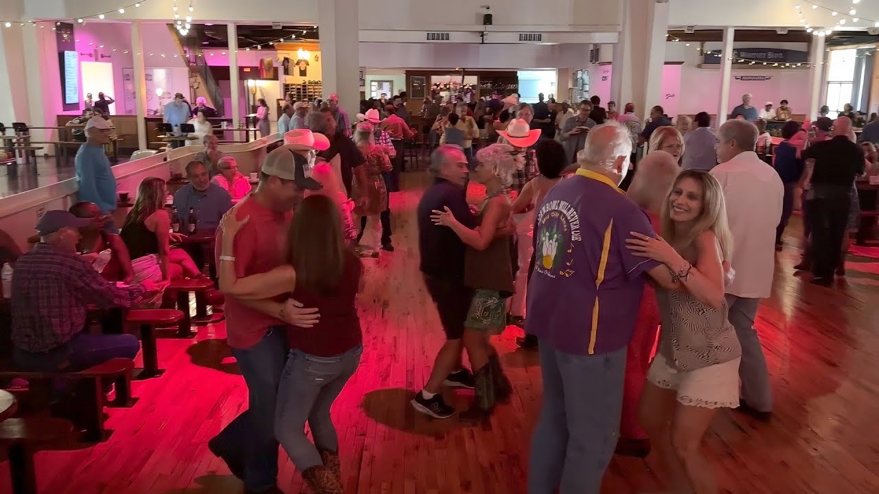 Waltzing to Chubby Carrier at Rock ’n’ Bowl on 07/02/23
