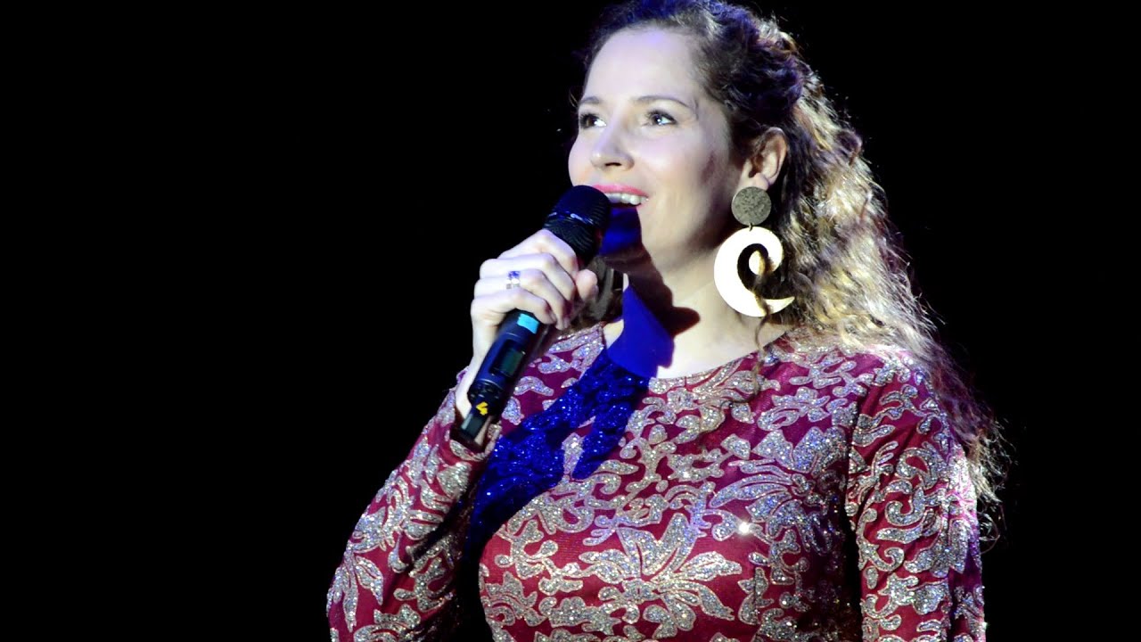 MusicalPlusz...-2023. februárban - A színpadon Vágó Bernadett színművész..!!