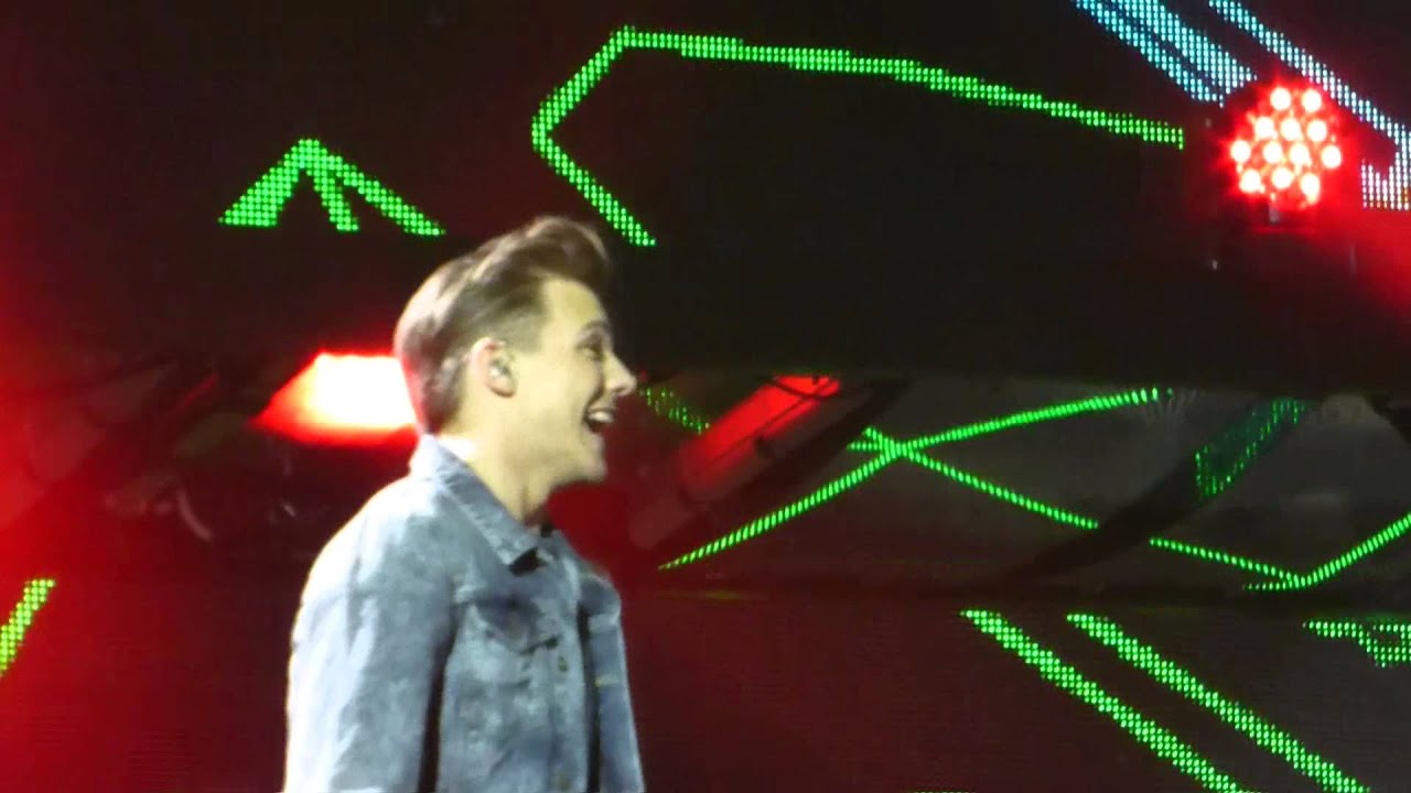 One Direction, Kiss You Live ,Take Me Home Tour, Front Row