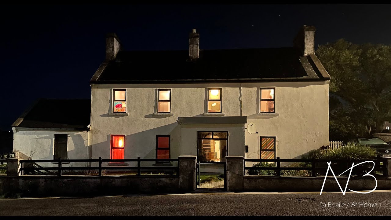 Nollaig Beo 2021 - Sa Bhaile / At Home