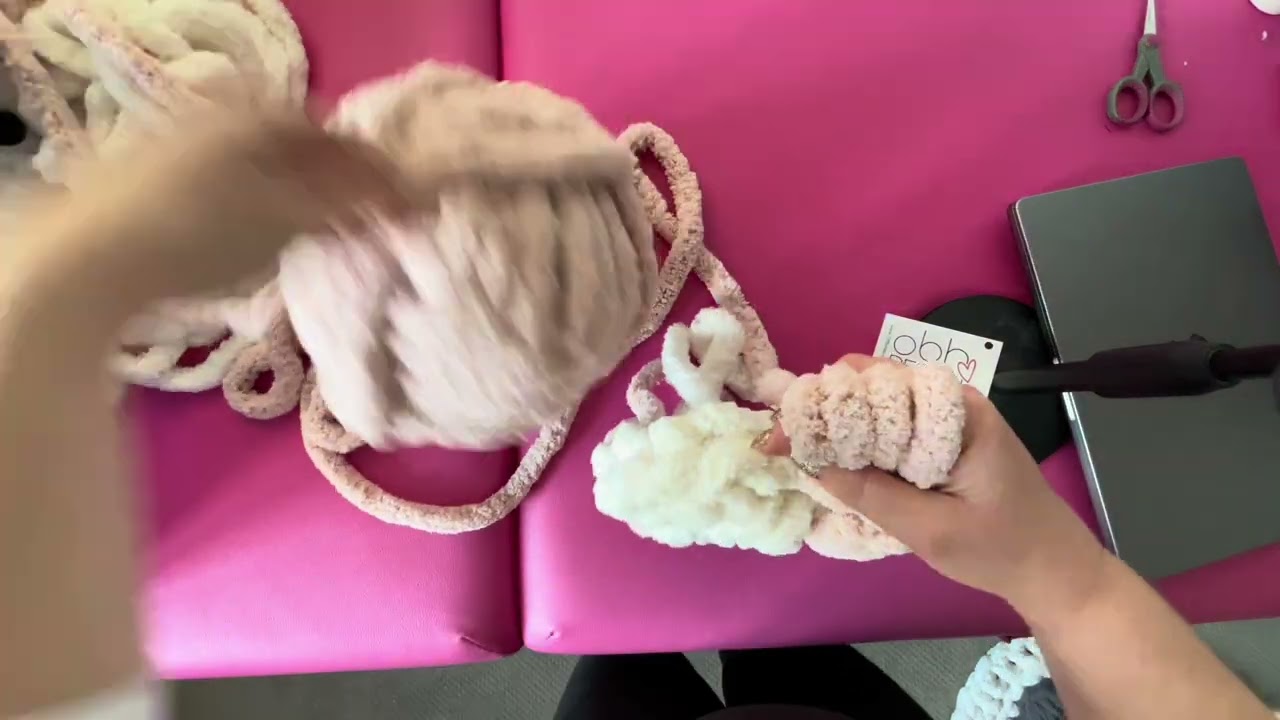 Crochet puff flower tutorial! With Chunky Chenille yarn. 🧶