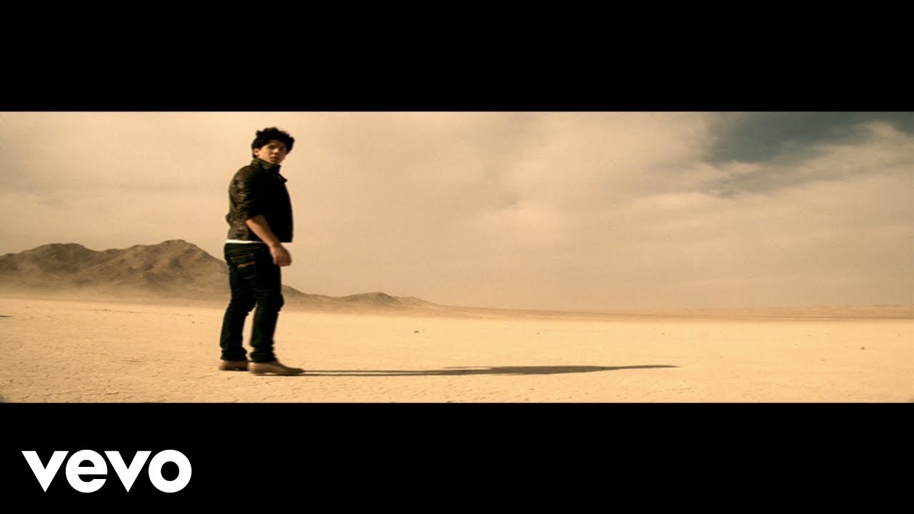 Jonas Brothers - Paranoid (Official Music Video)