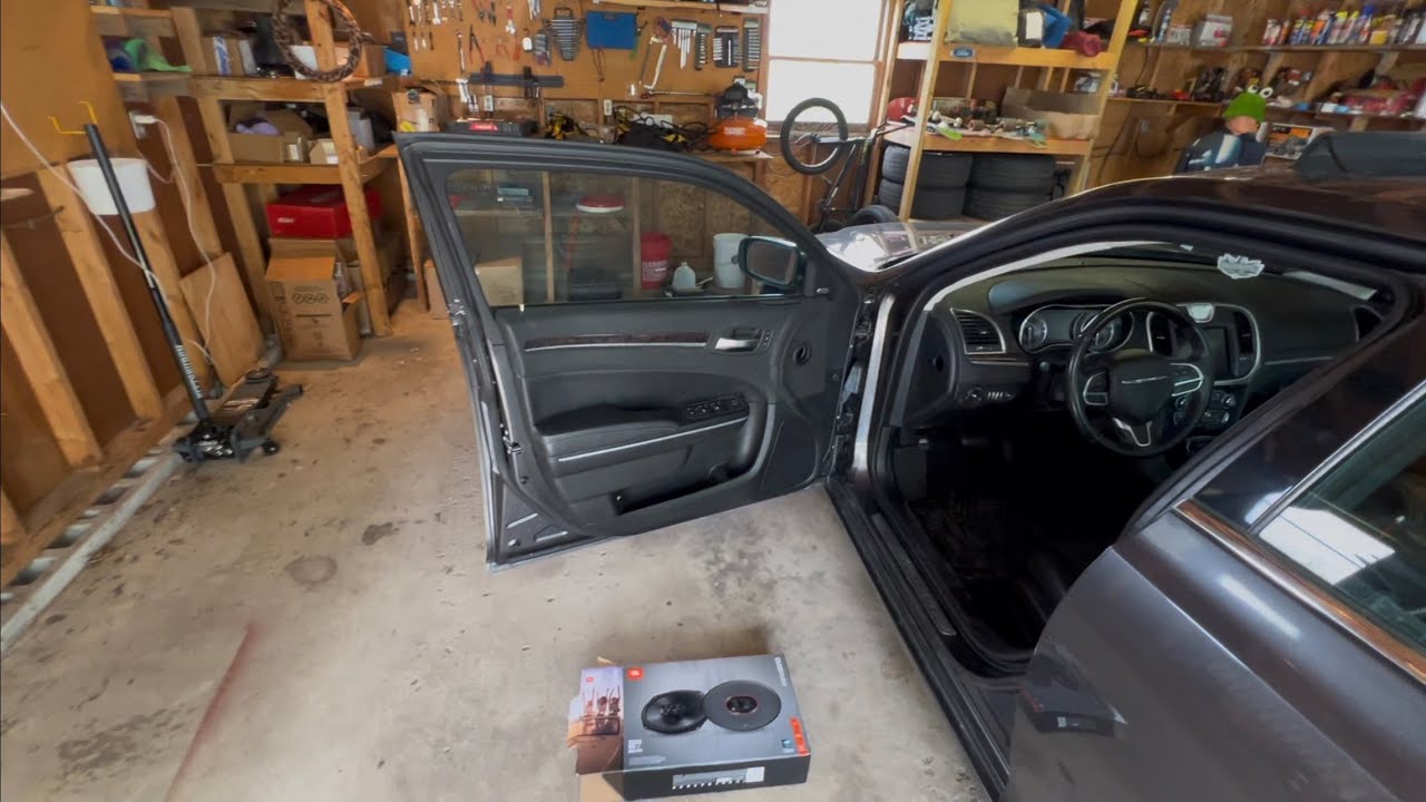 How To Remove Door Panel/Replace Speaker 2019 Chrysler 300