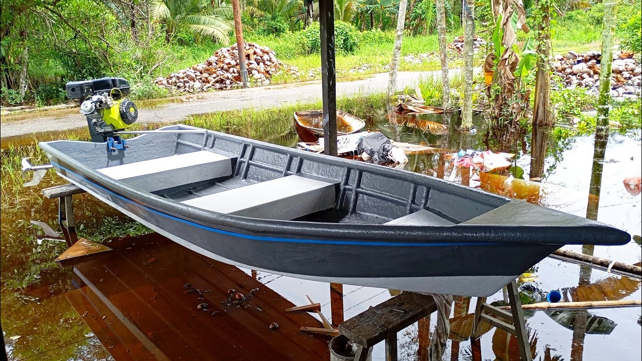 DIY fiberglass fishing boat building (part 2)