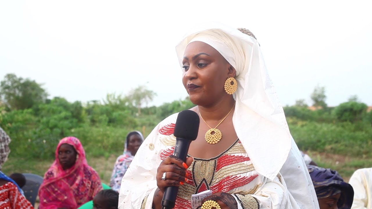 BOKIDIAWE ! Espoir for Africa, Ramata Sall offre des pompes aux femmes de Bokidiawe