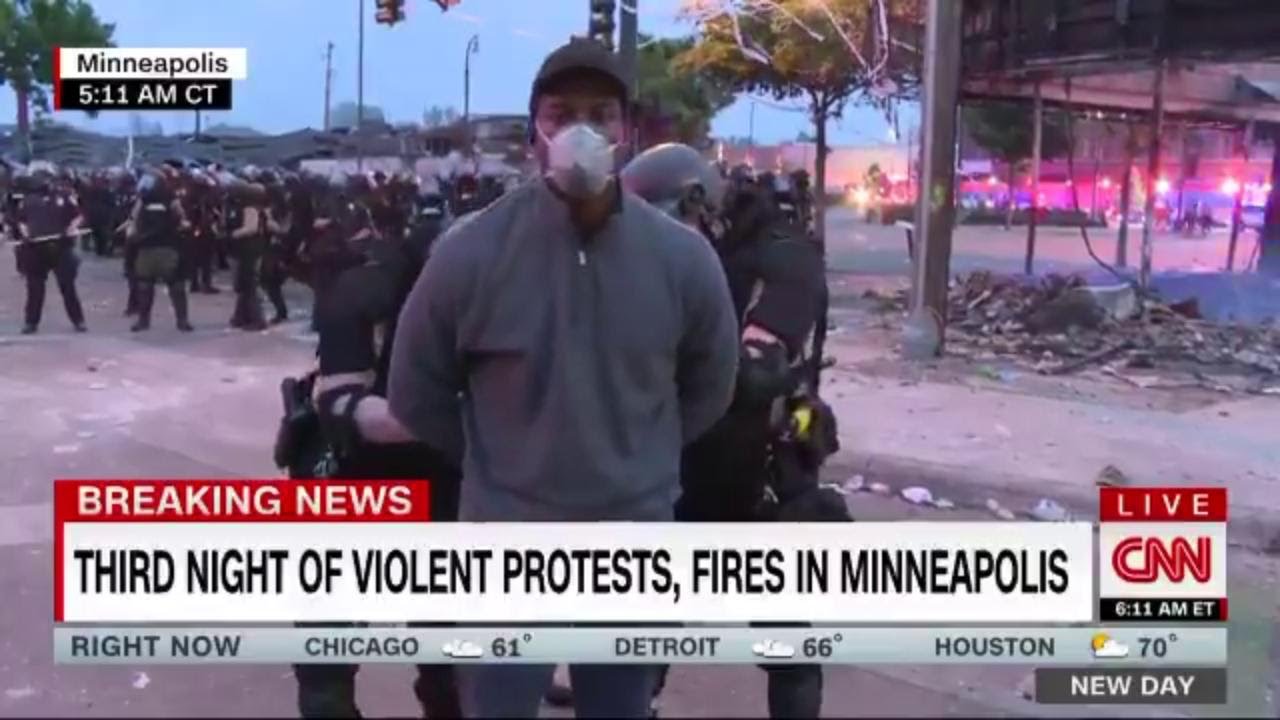 Morte George Floyd, troupe Cnn arrestata in diretta durante le proteste a Minneapolis