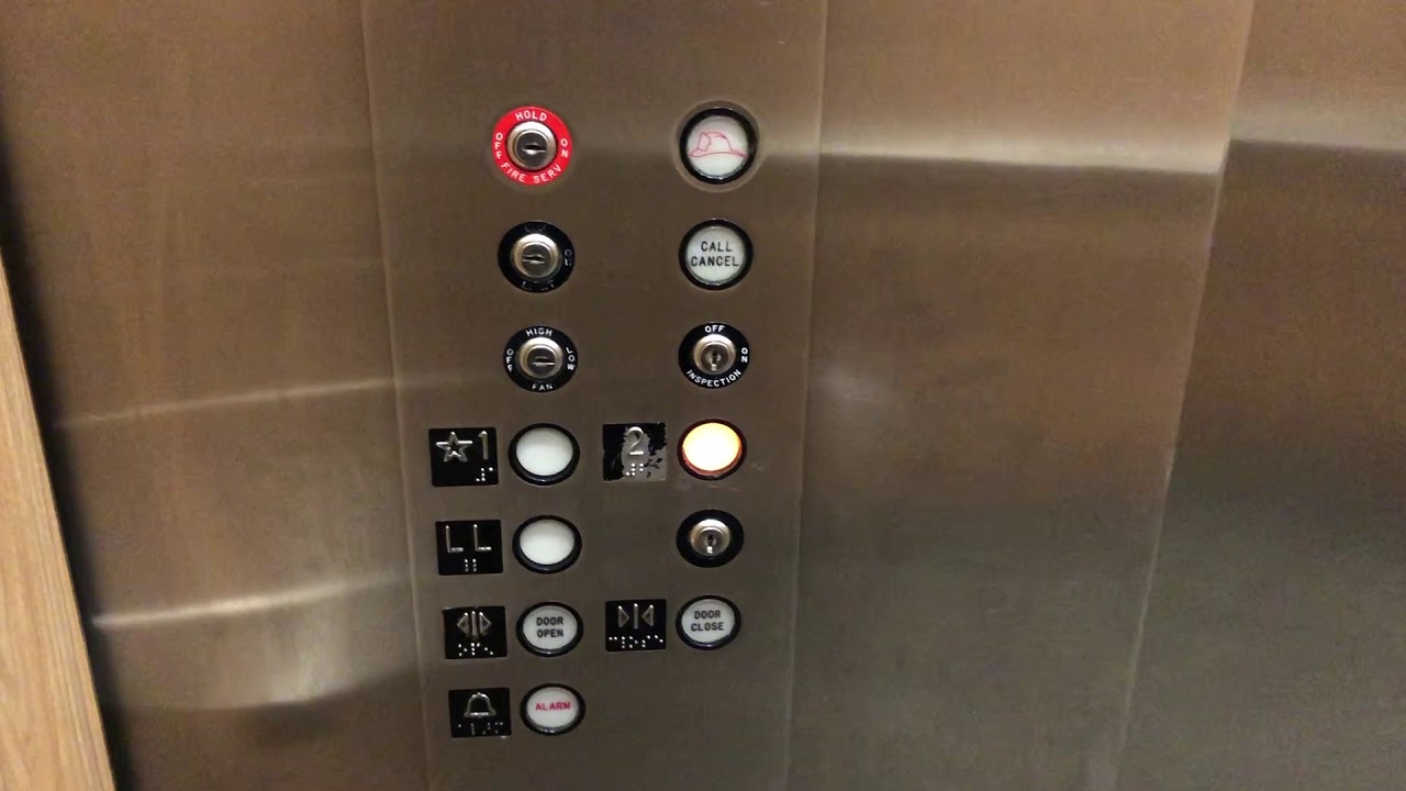 (Epic Motor) Dover (Mod by Otis?) Hydraulic Elevator (By Macy's) at Rosedale Center in Roseville, MN