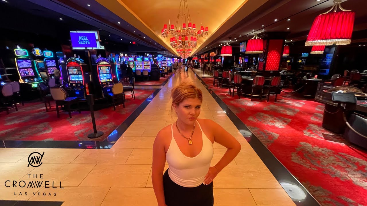 Is the Cromwell in Las Vegas the BEST Hotel For You?! 😲