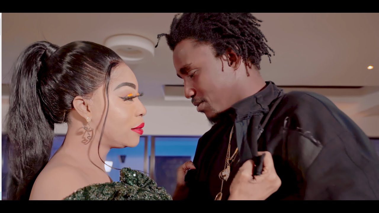 Astou Niamé Feat. Wally B.  Seck  - Je t'aime ma nogon (Clip Officiel)