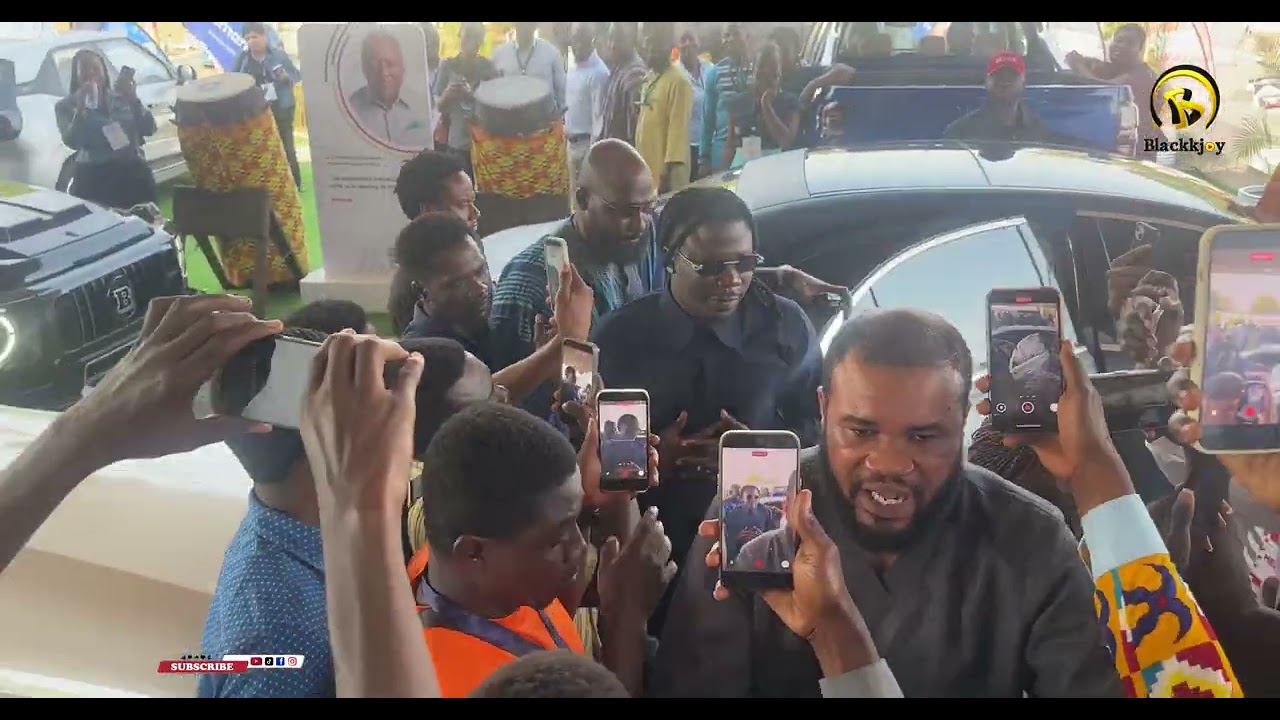 Выступление Stonebwoy на саммите Africa Prosperity Dialogues было встречено с большим энтузиазмом.