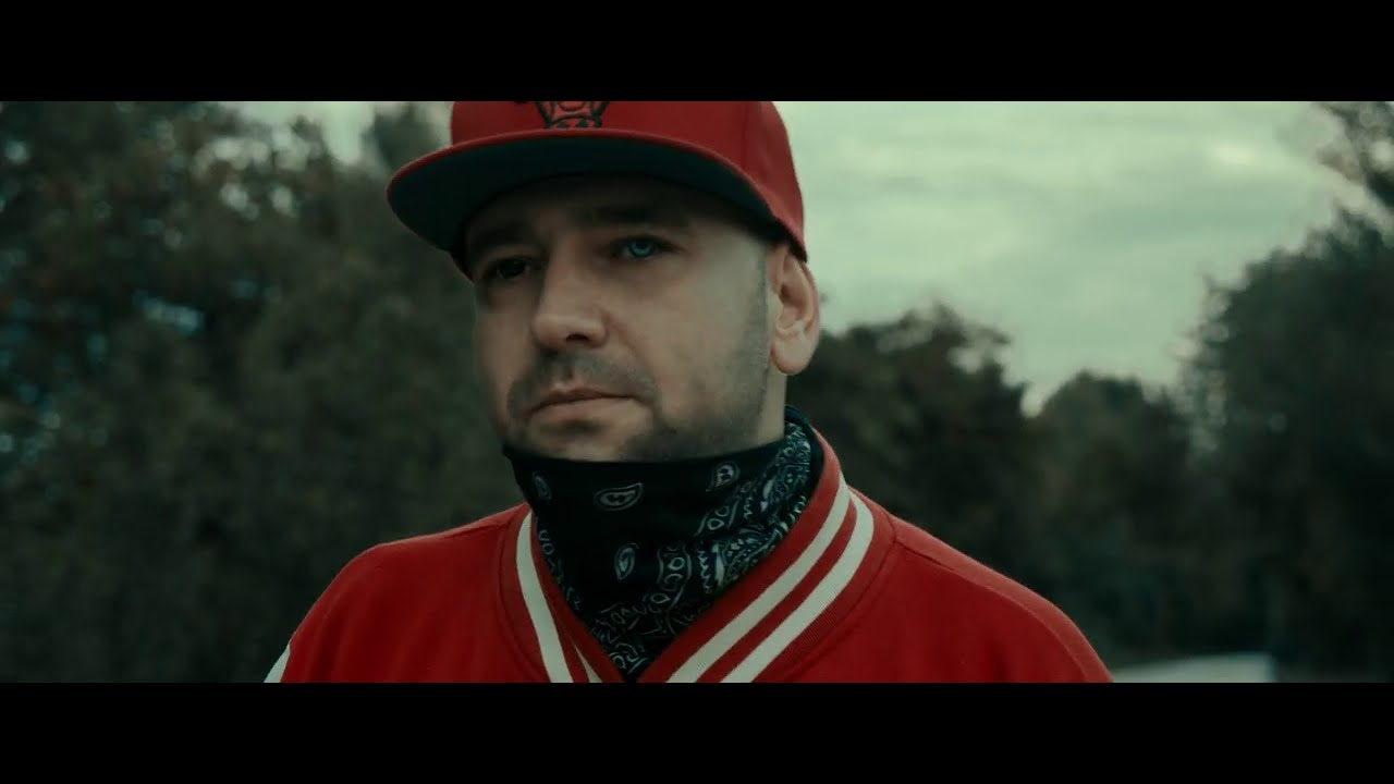 MENFIS - Valahol (Official Music Video)