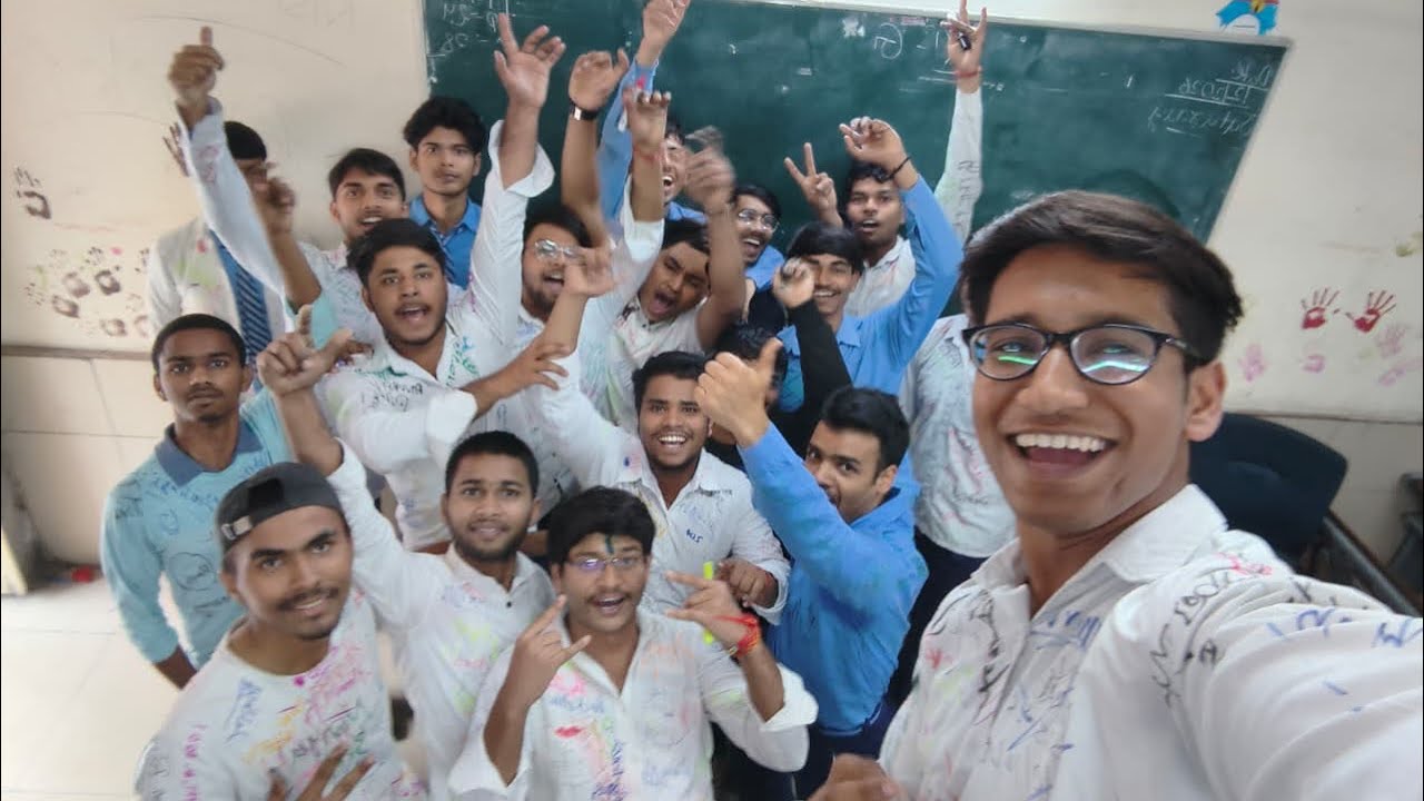 Last Day In School 🥹 || Vlog 