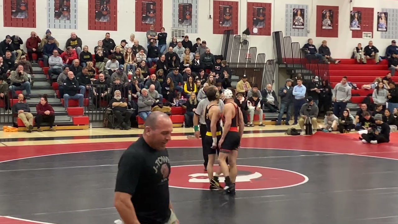 ‘26.1.21 JTHS vs So.RegHS, V.Wrestling, 132#, C.Lentze vs D.Mesanko