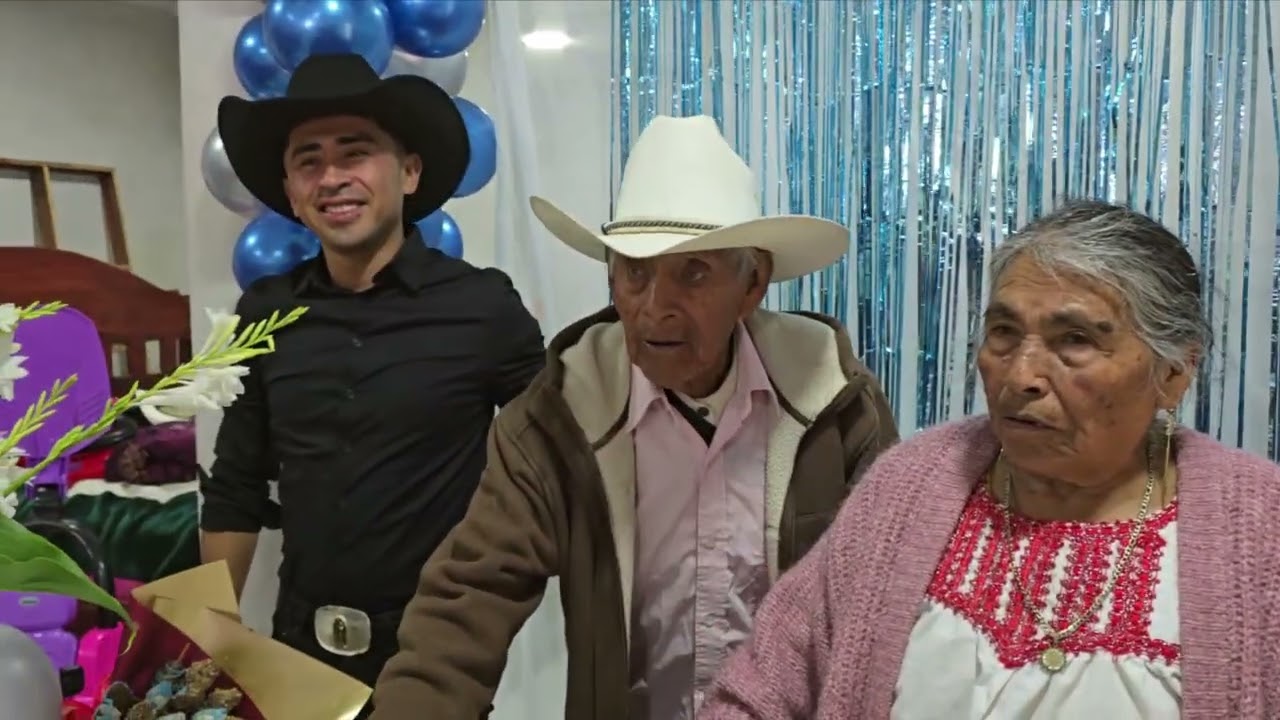 Cumpleaños de don ELEUCADIO GOMEZ Y RICARDO BAUTISTA, centro SAN JUAN MKXTEPEC