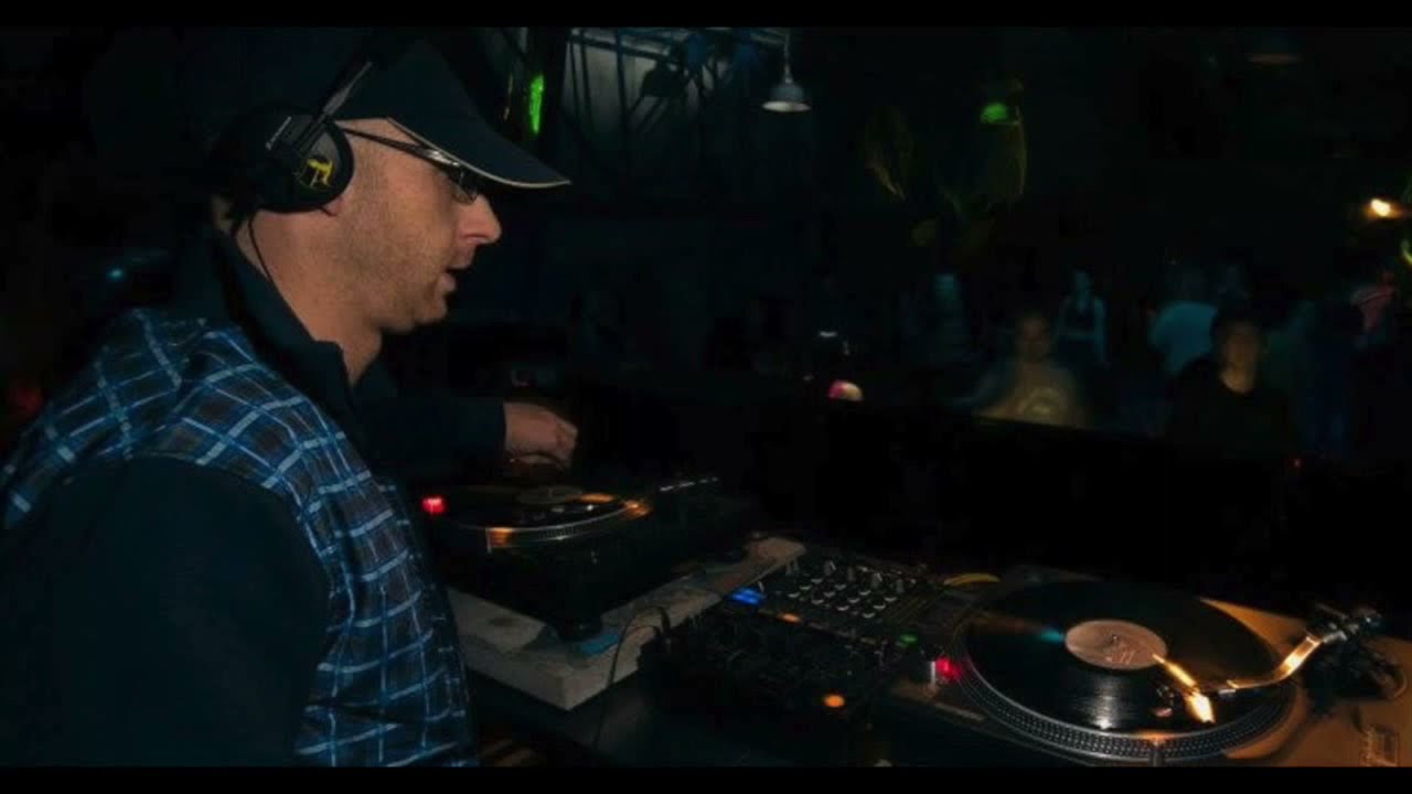 Dj Grega - Live @ Virus, S&uuml;lys&aacute;p 28-09-2001