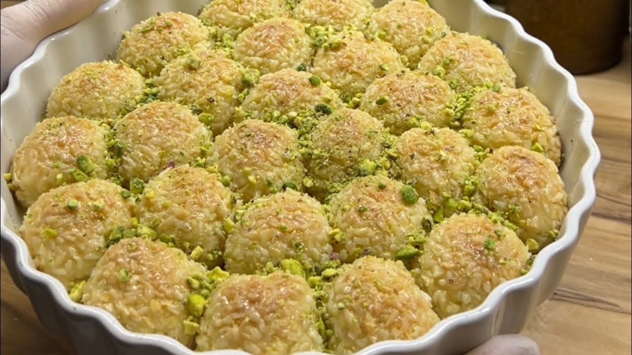 كرات جوز الهند / حلى سهل وسريع و جداً لذيذ 😋 