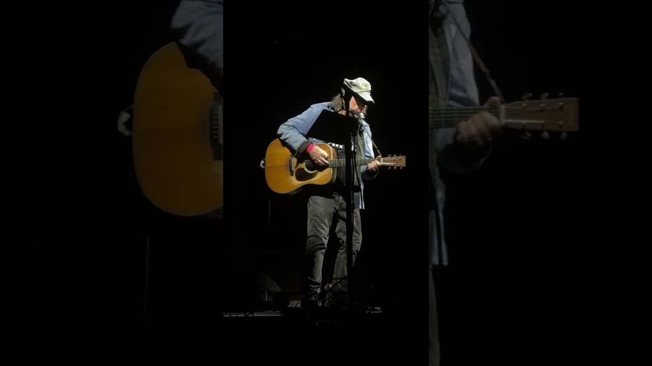 Neil Young & Crazy Horse - Harvest Moon/Human Highway (Acoustic) - Cal Coast Open Air Amphitheatre