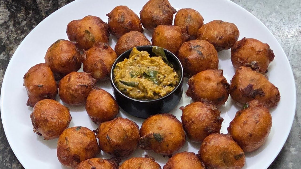 చల్లని సాయంకాలం వేళ వేడివేడి పునుగులు తింటుంటే..# Punugulu recipe in telugu #