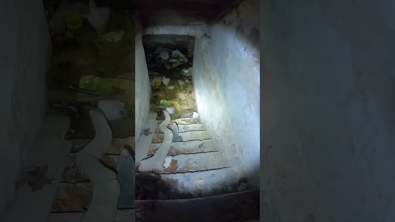 Leiche Im Keller😱??@SchlawengelTV #emtb #lostplace #nrw #gopro8 #horrorstories #gravelbike